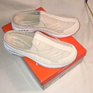 NIB Easy Spirit 6 ½ Time Travel Slides Mules